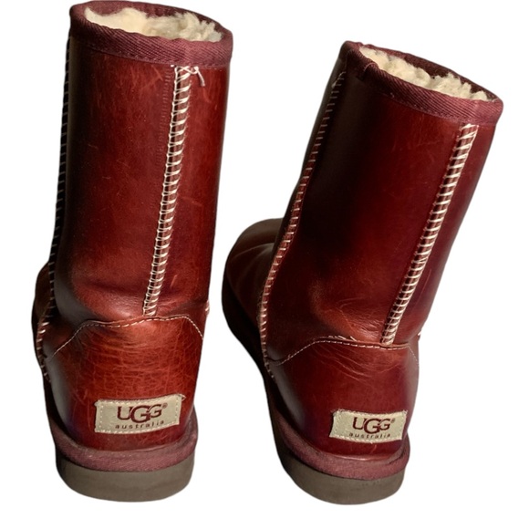 Ugg Classic Short Leather boots - Picture 3 of 11